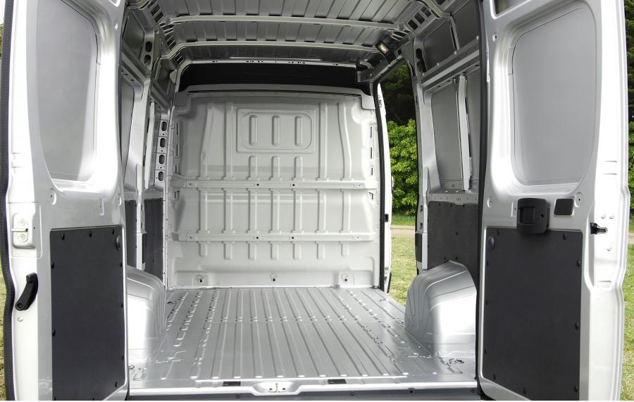  Peugeot Boxer 2006 года  (фото 69 из 81)